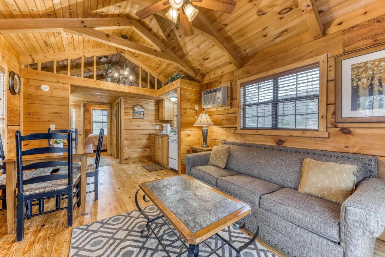 Smoky Bears Den Villa Sevierville Exterior photo