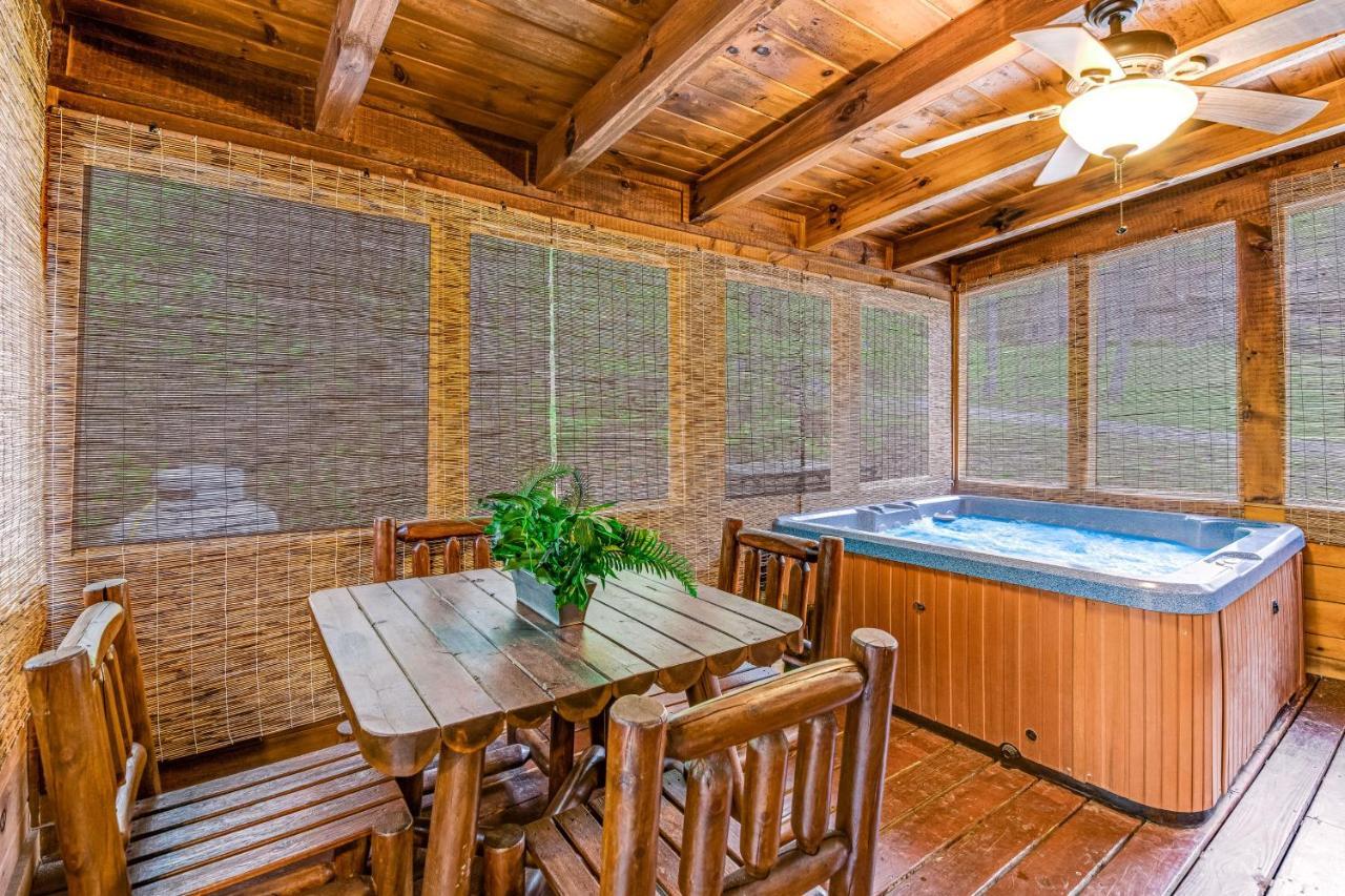 Smoky Bears Den Villa Sevierville Exterior photo