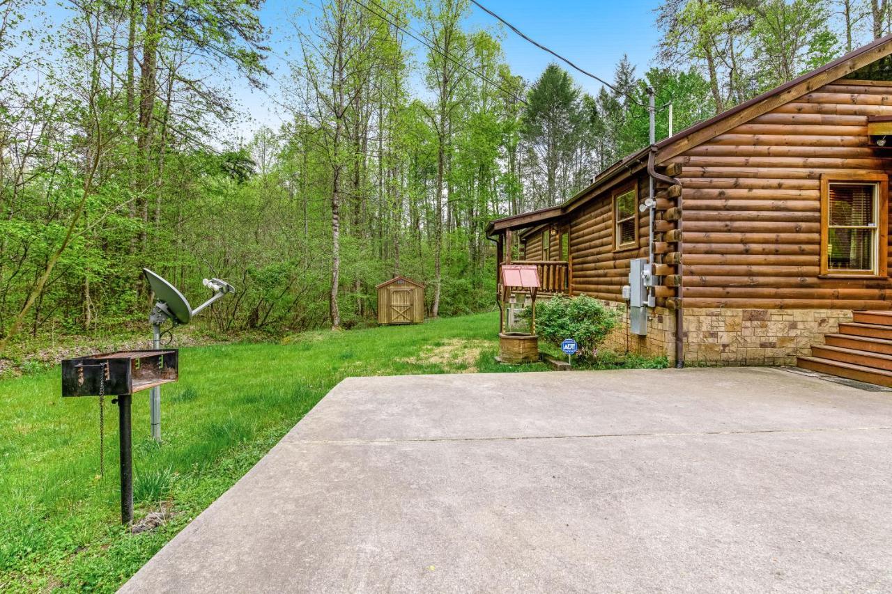 Smoky Bears Den Villa Sevierville Exterior photo